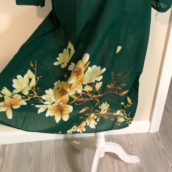 Floral midi with stretch belt - Picture 8 of 10